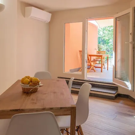 Portovecchio 펜션 레반토